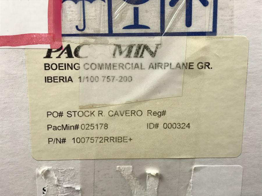 PACMIN Precision Model Airplane Boeing Commercial Airplance IBERIA 1/100 Scale 757-200 With Box Pacific Miniatures [Photo 19]