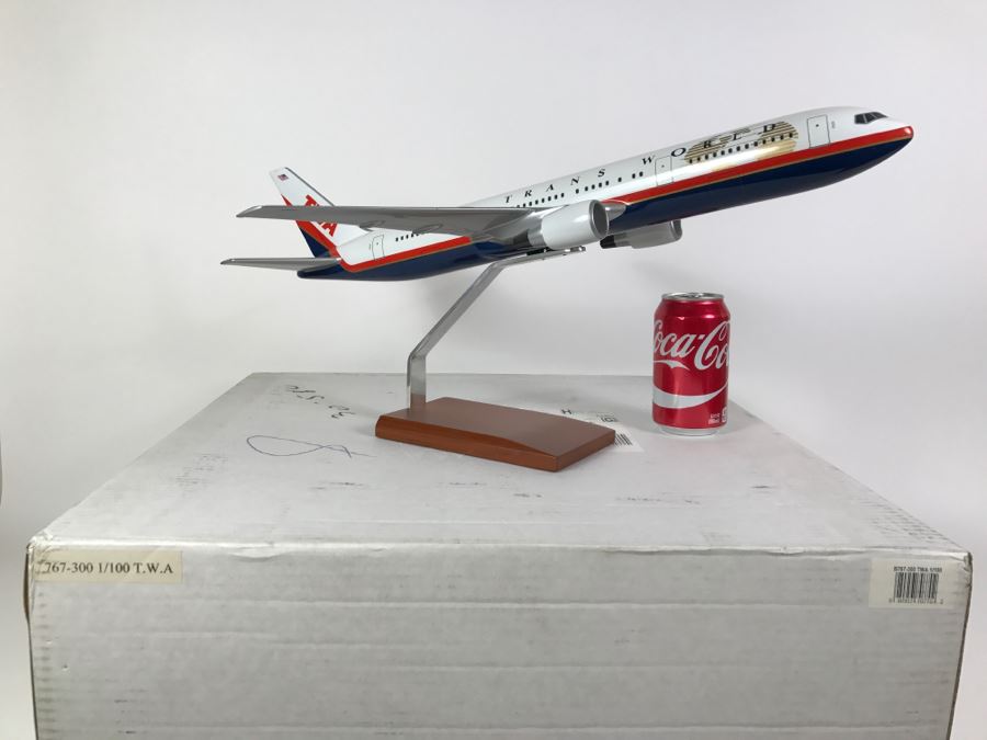 Toys & Models Corporation Precision Airplane Model TRANS WORLD 767-300 1/100 Scale T.W.A. With Box [Photo 2]