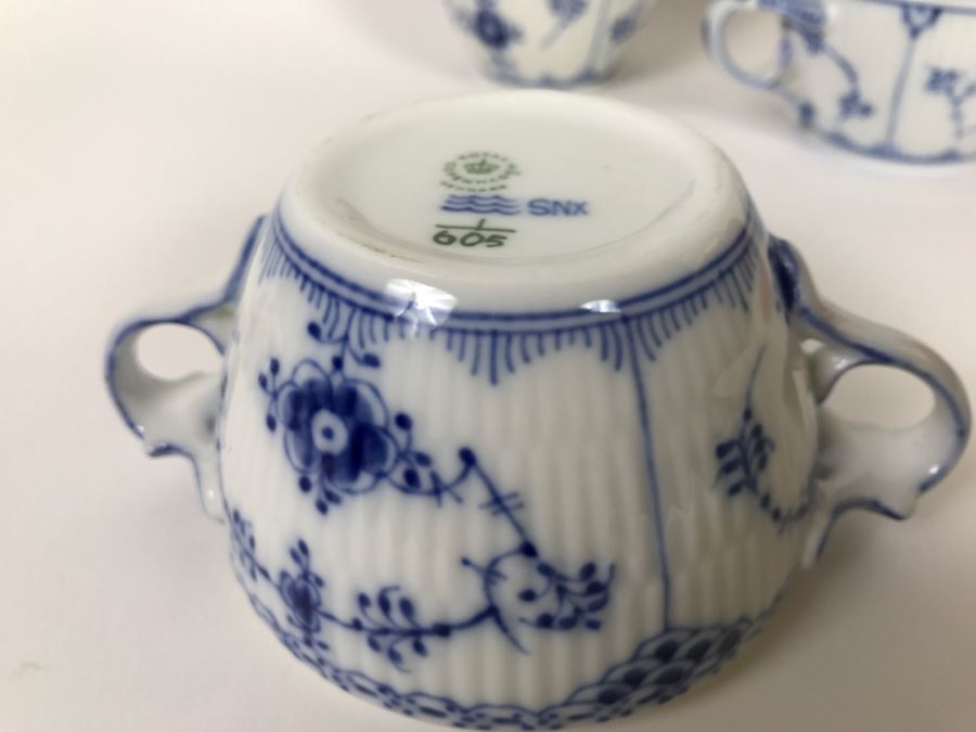 Royal Copenhagen Denmark Blue And White China [Photo 13]