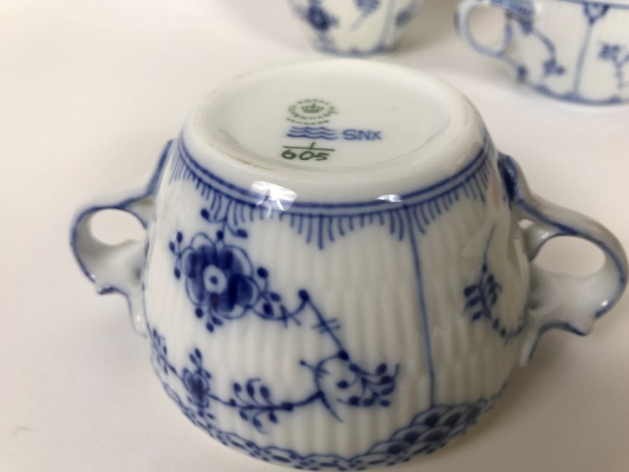 Royal Copenhagen Denmark Blue And White China [Photo 12]