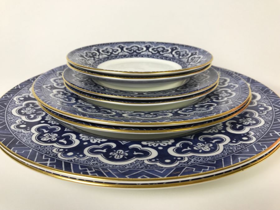 Ralph Lauren Empire Wedgwood Bone China Plates Blue And White [Photo 3]