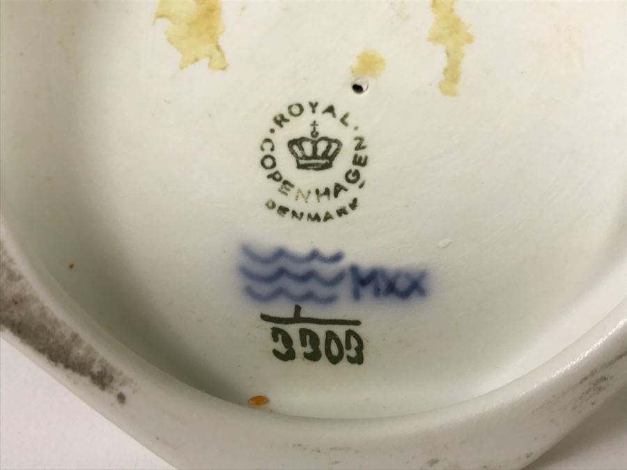 Pair Of Blue And White Fluted Candlestick Royal Copenhagen Denmark [Photo 7]