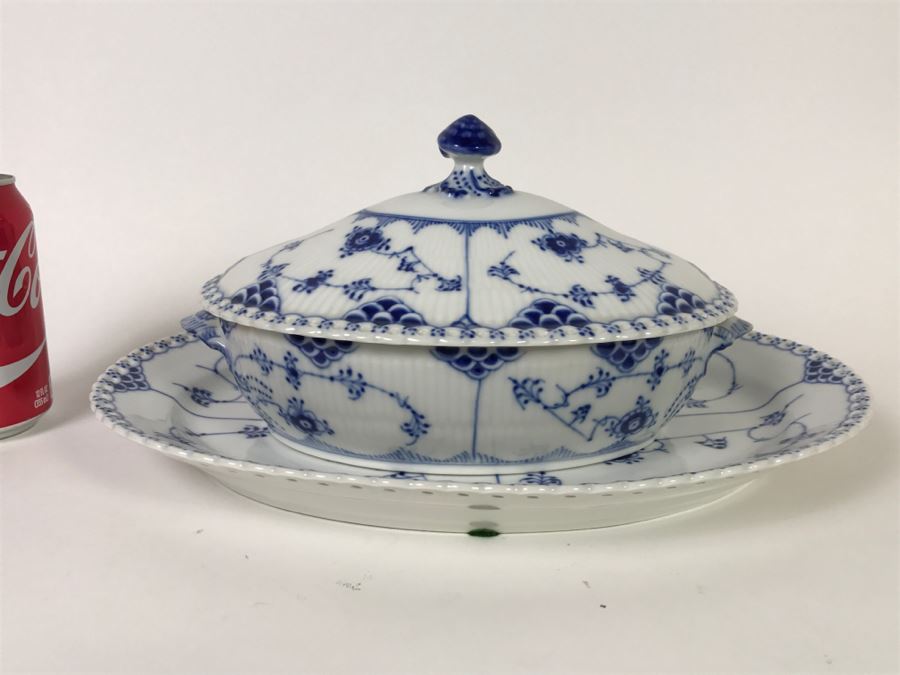 Royal Copenhagen Blue And White Soup Tureen With Tray Denmark [Photo 1]