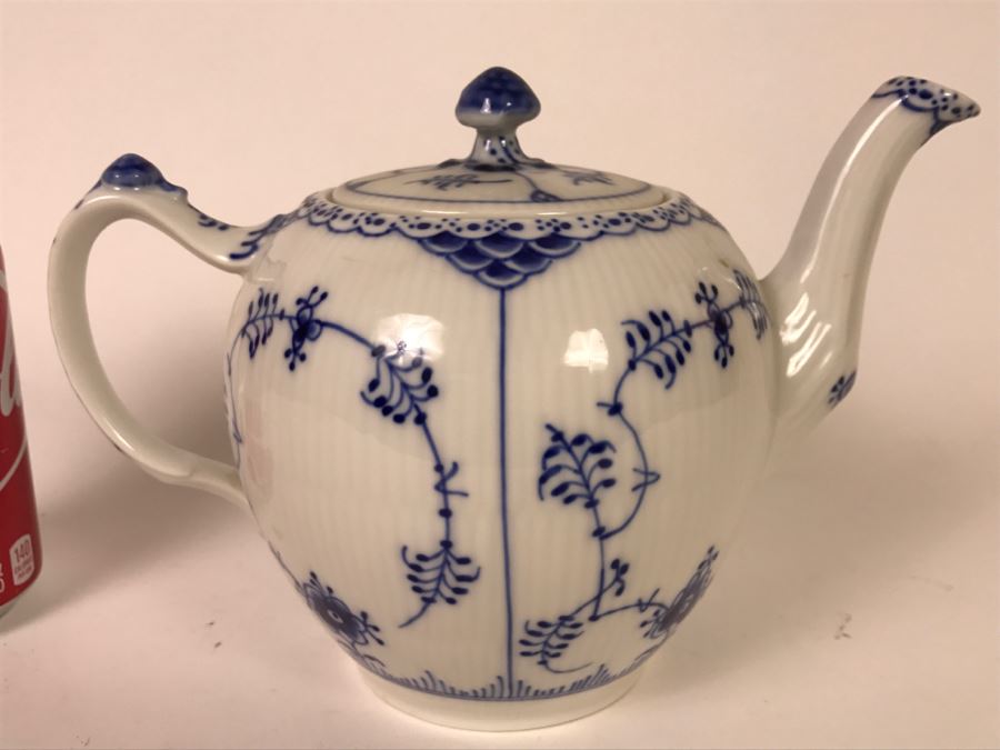 Royal Copenhagen Blue And White Teapot Denmark [Photo 4]