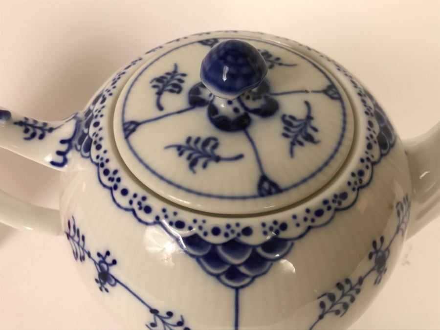 Royal Copenhagen Blue And White Teapot Denmark [Photo 5]