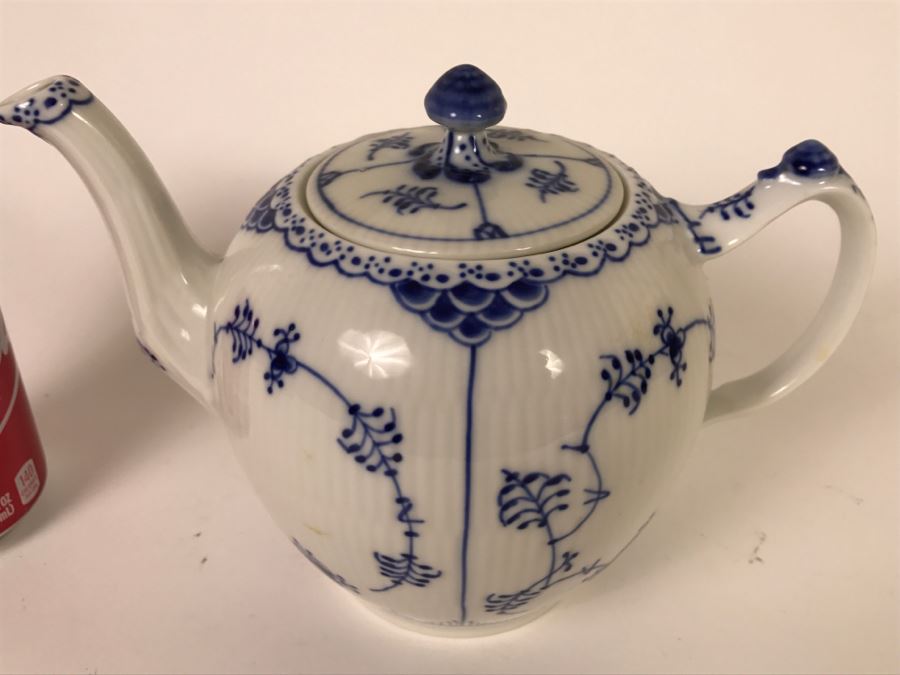 Royal Copenhagen Blue And White Teapot Denmark [Photo 2]
