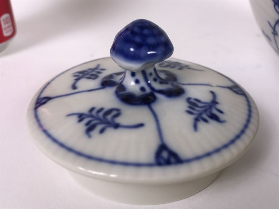 Royal Copenhagen Blue And White Teapot Denmark [Photo 6]