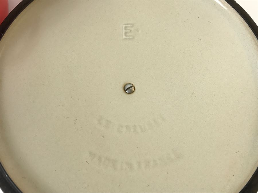 Vintage Orange Le Creuset Enameled Cast-Iron E 4.5 Quart Round French (Dutch) Oven [Photo 4]