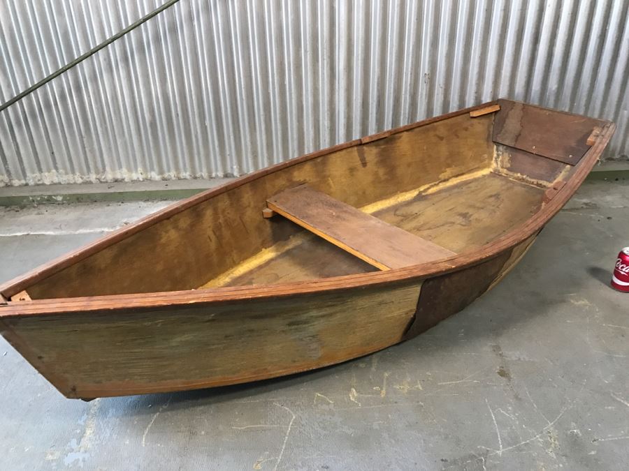 Vintage Wooden Rowboat Great For Garden Or Mounting On Wall [Photo 1]