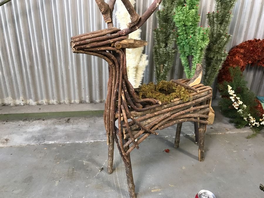 Christmas Decoration Lot With (3) Vintage Metal Christmas Tree Stands [Photo 9]