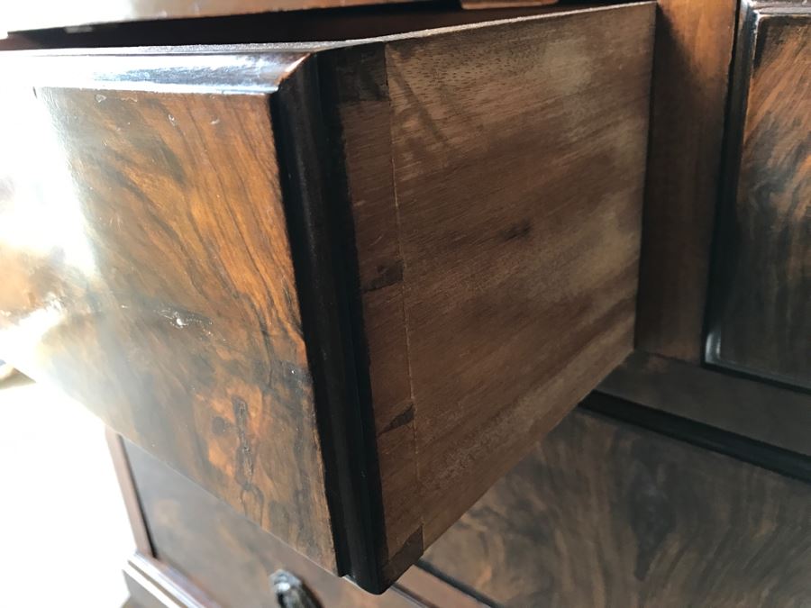 Stunning Antique Burled Wood Front Chest Of Drawers Dresser 4-Drawers [Photo 8]