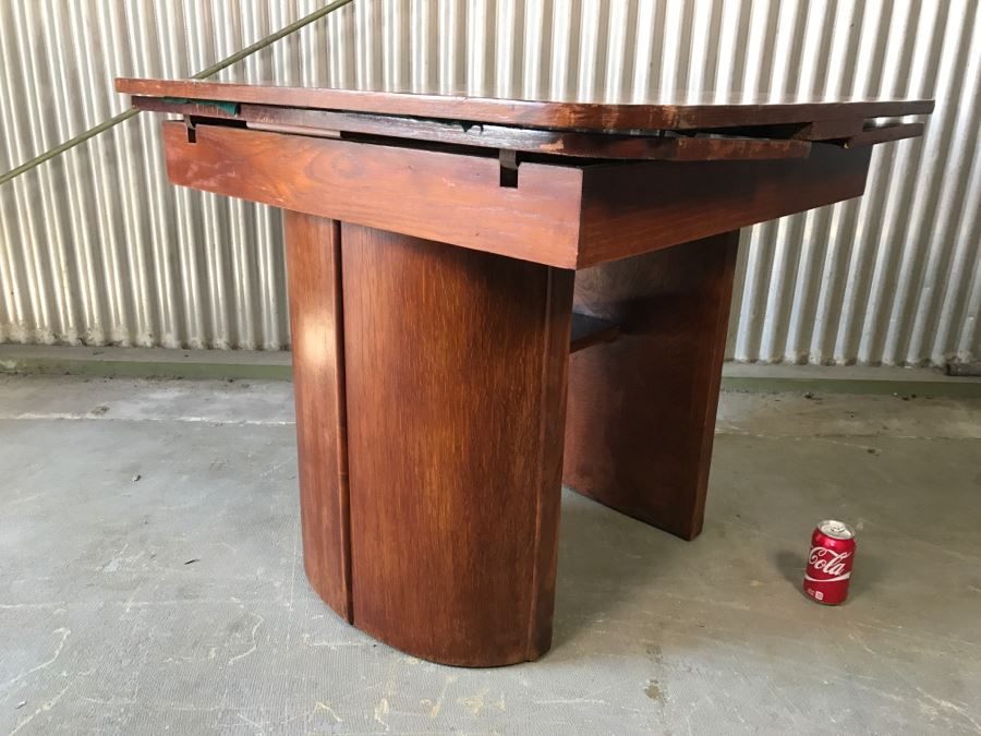 Vintage Gaming Table With Built In Leaves [Photo 1]