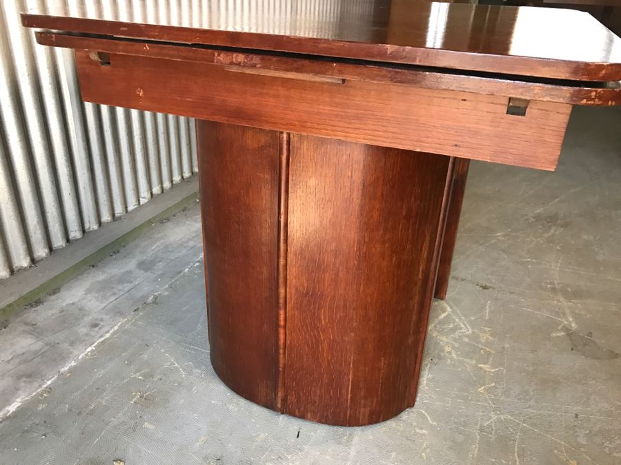 Vintage Gaming Table With Built In Leaves [Photo 9]