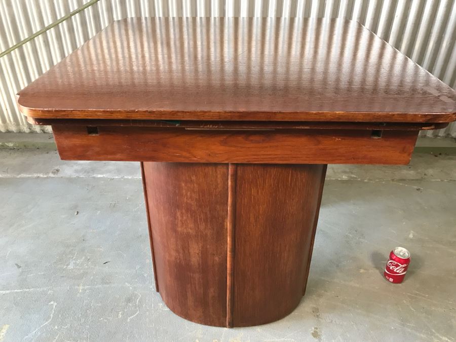 Vintage Gaming Table With Built In Leaves [Photo 4]
