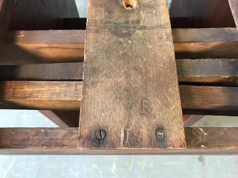 Vintage Gaming Table With Built In Leaves [Photo 17]