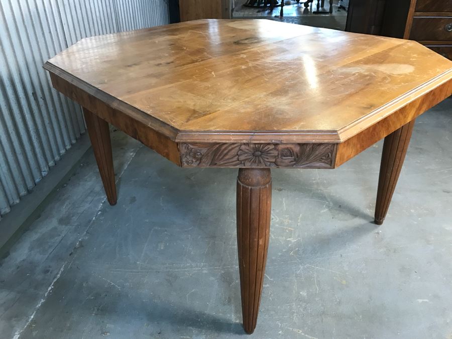 Stunning Pine And Walnut Dining Table With One Leaf And Floral Motif Carvings On The Corners And Tapered Legs Stamped VALLA LYON [Photo 10]