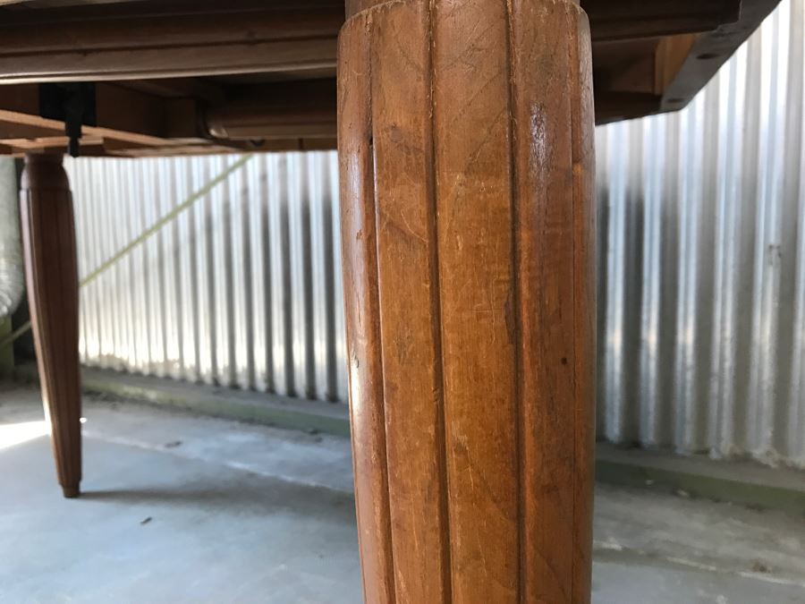 Stunning Pine And Walnut Dining Table With One Leaf And Floral Motif Carvings On The Corners And Tapered Legs Stamped VALLA LYON [Photo 18]