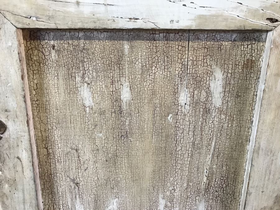 Vintage Shabby Chic White Cabinet (Note That Bottom Legs Need Reinforcing) [Photo 2]