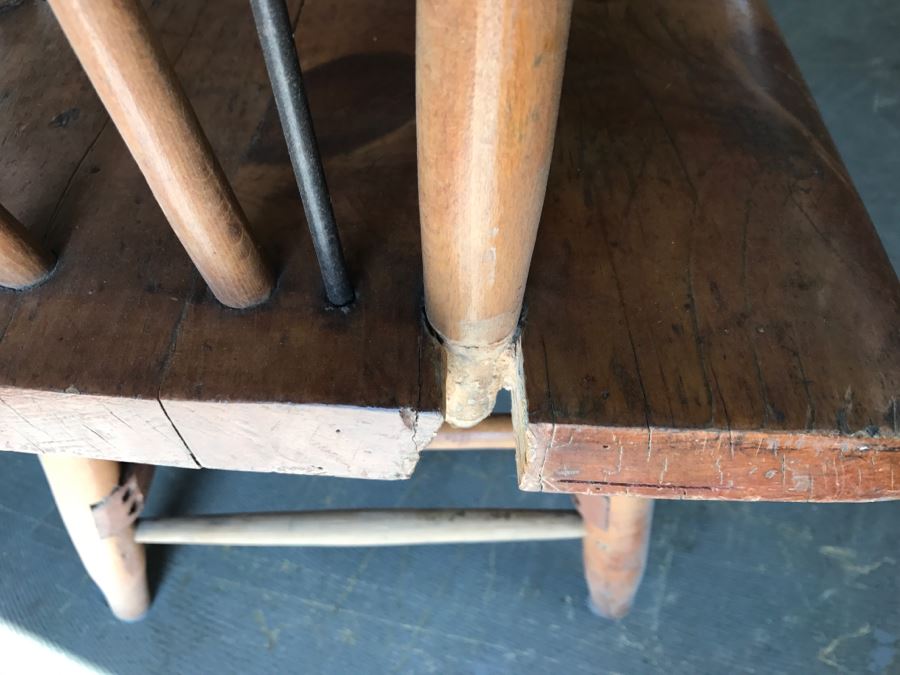 Long Primitive Wooden Bench [Photo 5]