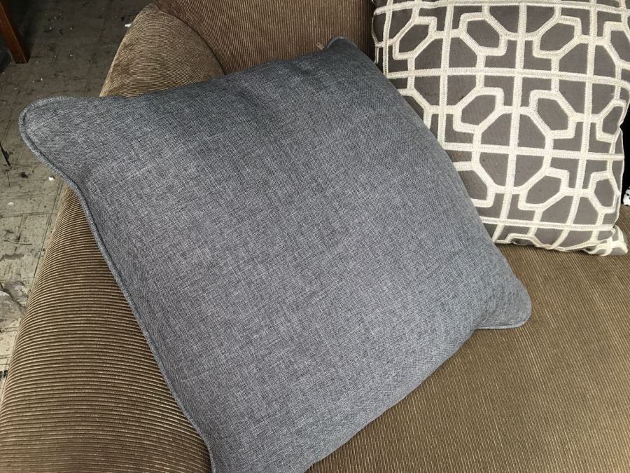 (6) Designer Throw Pillow Lot [Photo 2]