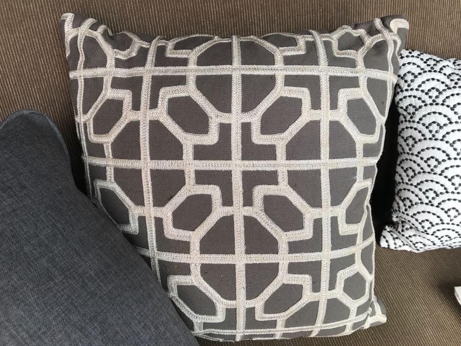 (6) Designer Throw Pillow Lot [Photo 3]