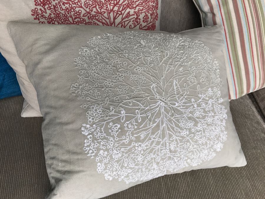 (6) Designer Throw Pillow Lot [Photo 3]