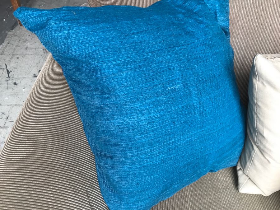 (6) Designer Throw Pillow Lot [Photo 4]