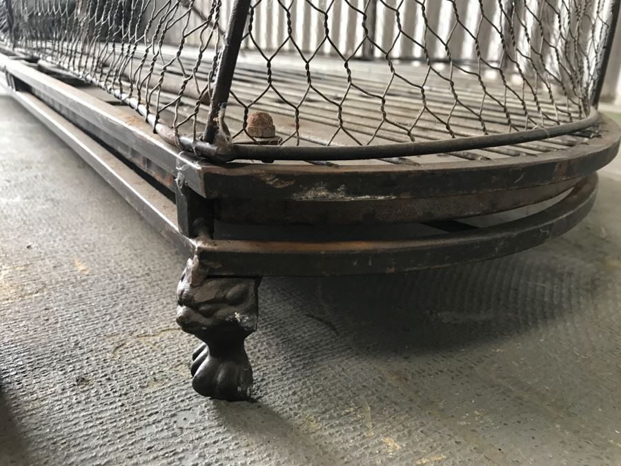 Large Footed Metal Birdcage [Photo 9]