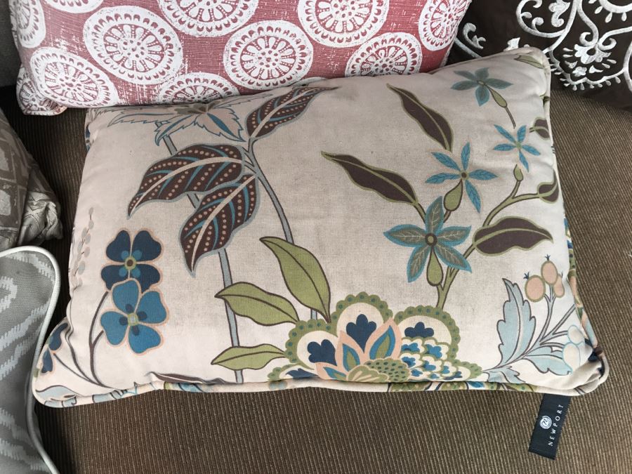 (7) Designer Throw Pillows With Blanket [Photo 9]