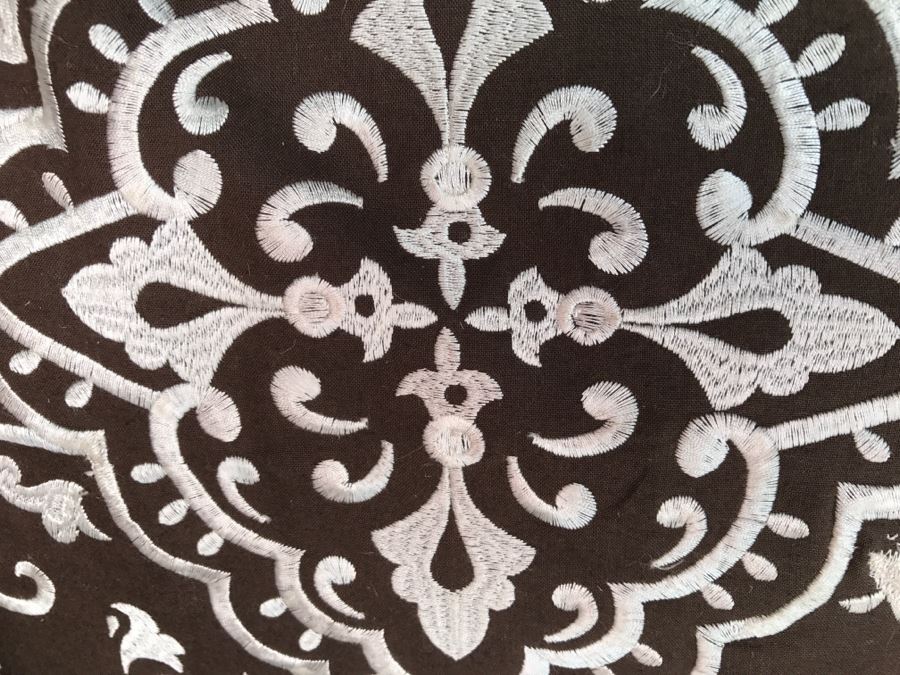 (7) Designer Throw Pillows With Blanket [Photo 13]