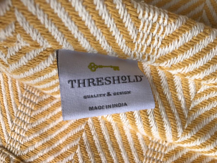 (4) Designer Throw Pillows With Nautical Motif Tote Bag And Herringbone Blanket [Photo 15]