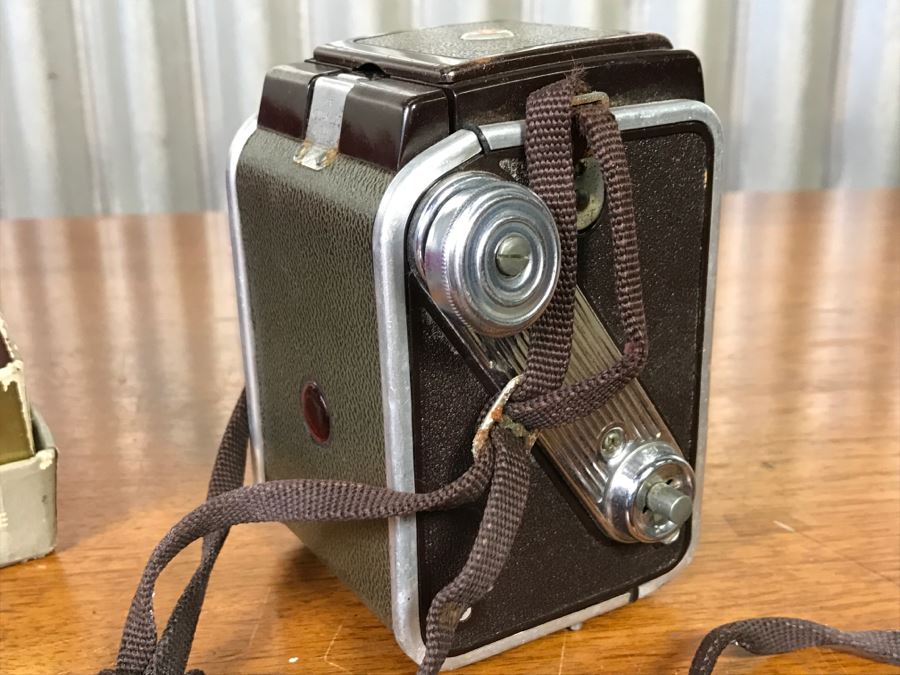 Polaroid Pathfinder Land Camera 'Box Only', Polaroid Close-Up Lens Kit With Box, Polaroid Black & White Film Unused With Box And Kodak Duaflex IV Camera [Photo 13]