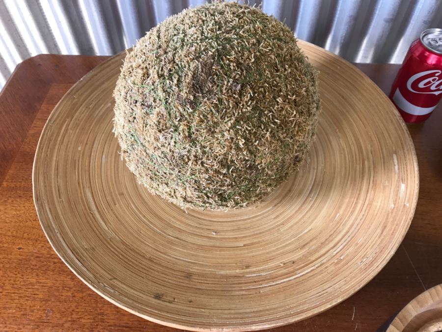 Home Decor Lot Featuring 3 Bowls With Rocks And Shells [Photo 8]