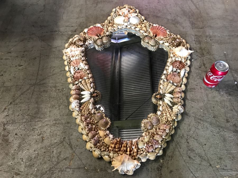 Stunning Seashell Wall Mirror [Photo 1]