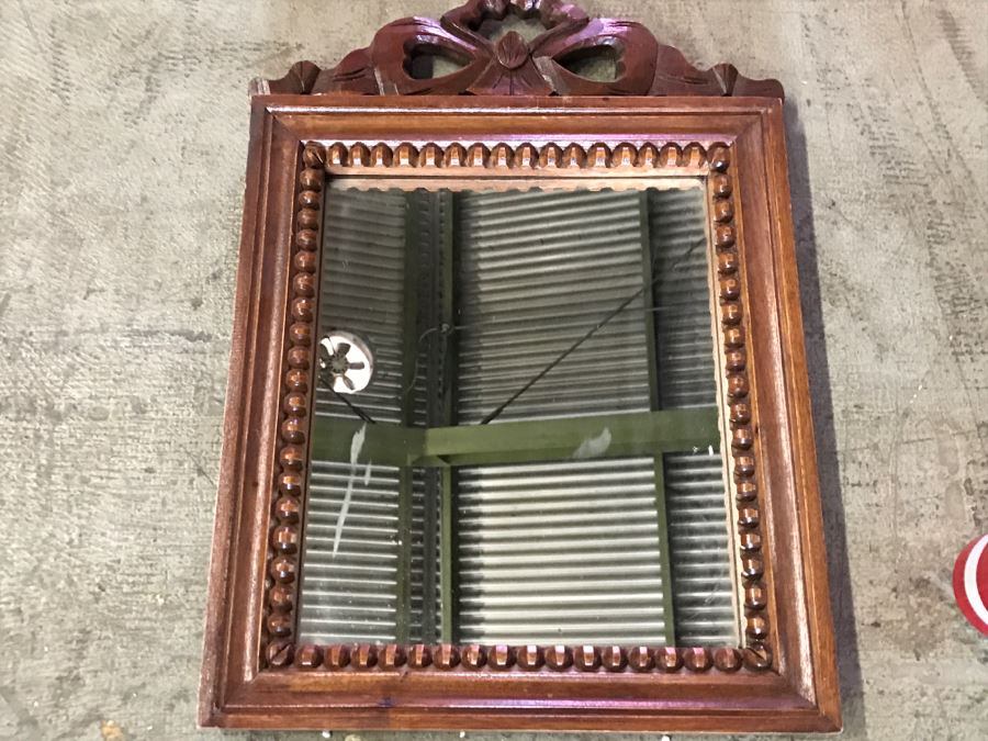 Wooden Wall Mirror [Photo 2]