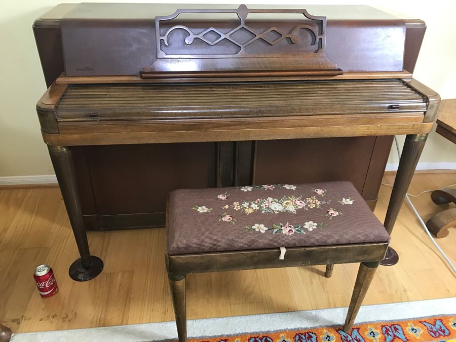 WURLITZER KORDEVON Art Deco Upright Spinet Piano S/N 195224 With Matching Needlepoint Piano Bench [Photo 3]