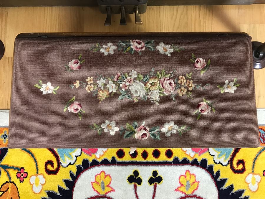 WURLITZER KORDEVON Art Deco Upright Spinet Piano S/N 195224 With Matching Needlepoint Piano Bench [Photo 12]