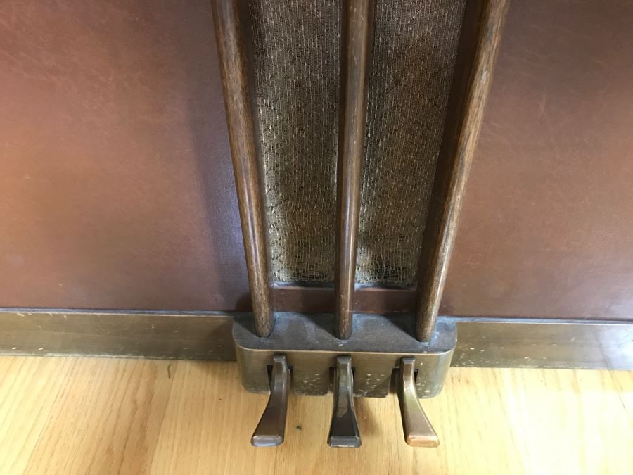 WURLITZER KORDEVON Art Deco Upright Spinet Piano S/N 195224 With Matching Needlepoint Piano Bench [Photo 15]