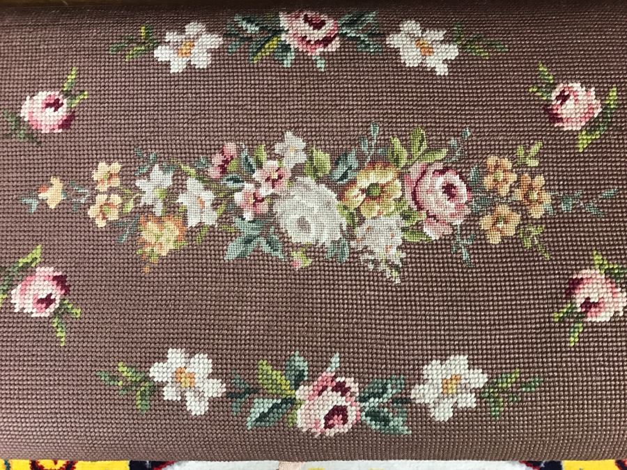 WURLITZER KORDEVON Art Deco Upright Spinet Piano S/N 195224 With Matching Needlepoint Piano Bench [Photo 13]