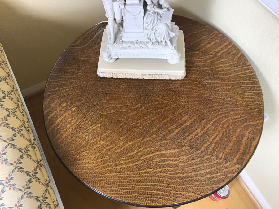 Vintage Round Tiger Oak Pedestal Table [Photo 9]