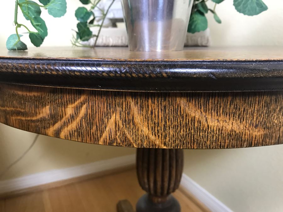 Vintage Round Tiger Oak Pedestal Table [Photo 5]