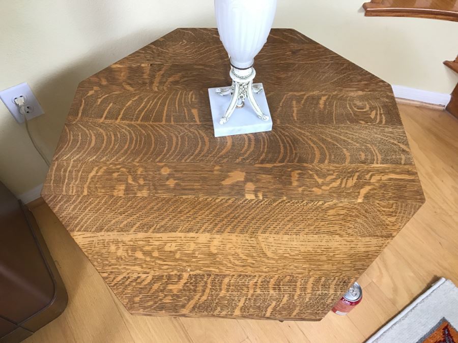 Antique Tiger Oak Pedestal Table [Photo 3]