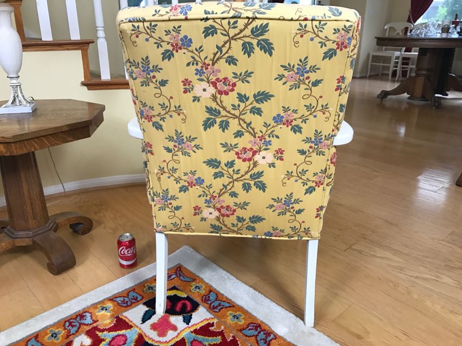 Vintage Queen Ann Upholstered White Chabby Chic Chair [Photo 7]