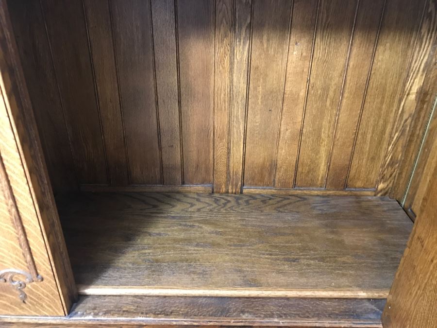 Stunning Antique Tiger Oak Armoire Cabinet With Shelving And Beveled Glass Mirror [Photo 15]