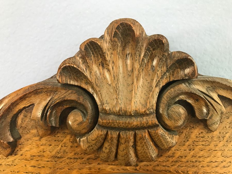 Vintage Tiger Oak Vanity Desk With Beveled Glass Mirror, Queen Anne Legs And Beautiful Wood Carvings [Photo 6]