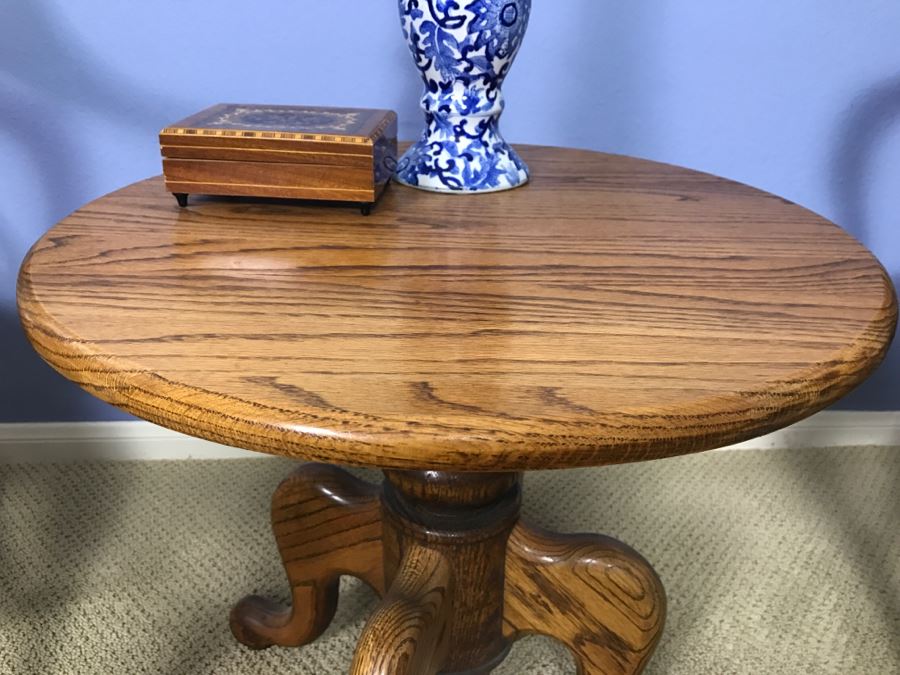 Round Oak Pedestal Side Table [Photo 5]