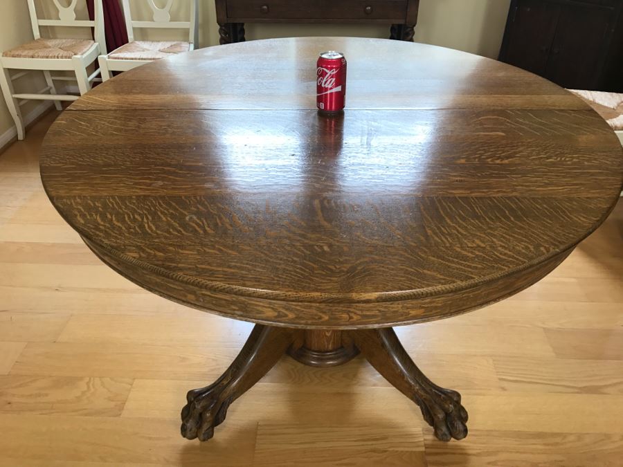 Antique Tiger Oak Dining Table With Claw Feet And Two Leaves [Photo 17]