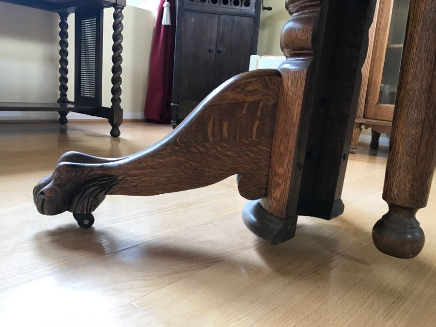 Antique Tiger Oak Dining Table With Claw Feet And Two Leaves