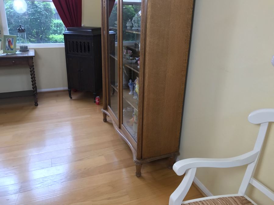 Stunning Tiger Oak Glass Front Curio Cabinet With Beveled Glass Mirror And Nice Wood Carvings [Photo 9]