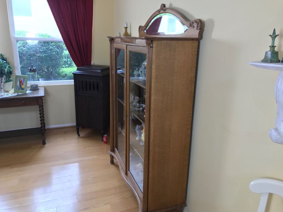 Stunning Tiger Oak Glass Front Curio Cabinet With Beveled Glass Mirror And Nice Wood Carvings [Photo 4]